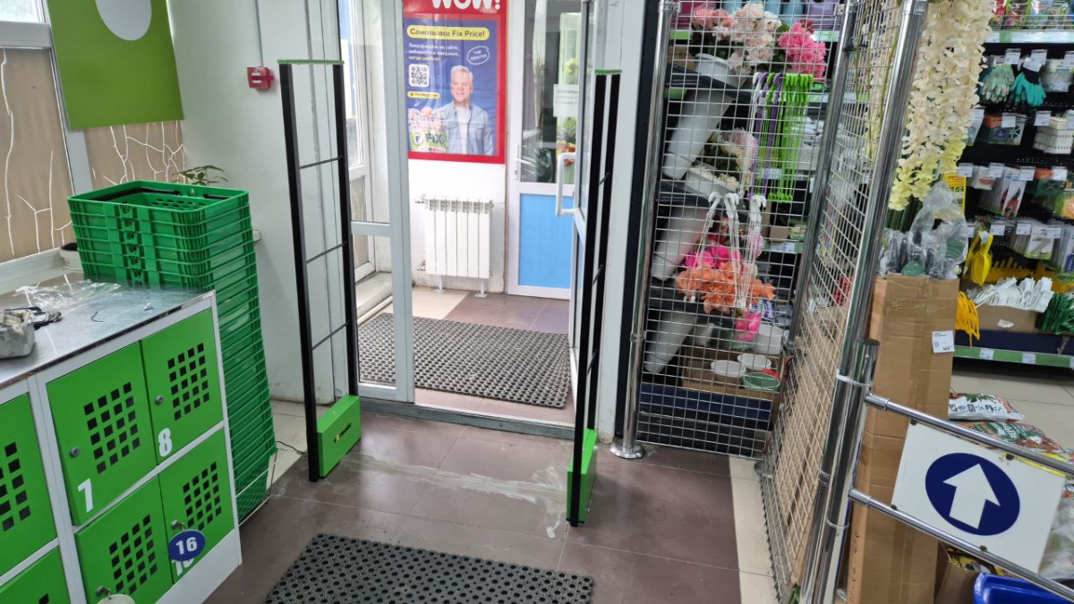 Магазин Fix Price, г. Сургут, ул. Тюменский тракт 2 - проход 160 см1