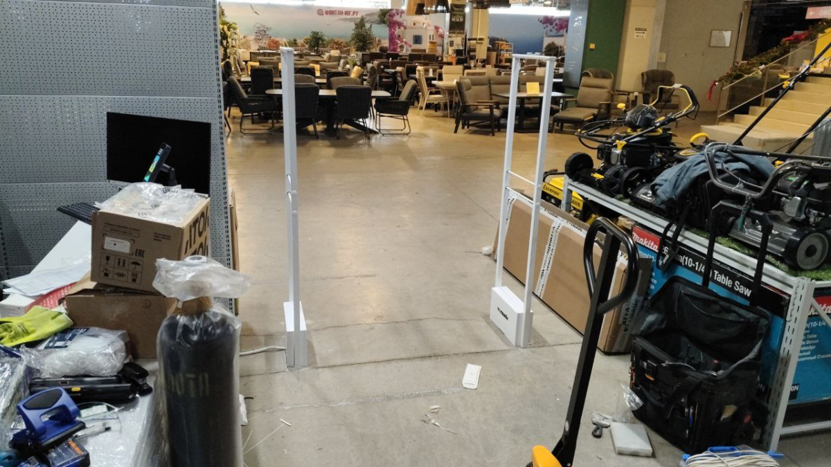 Магазин Кубань Инструмент, Ростовская область, г. Аксай, Аксайский проспект 21, ТЦ Мир ремонта - проход 180 см0