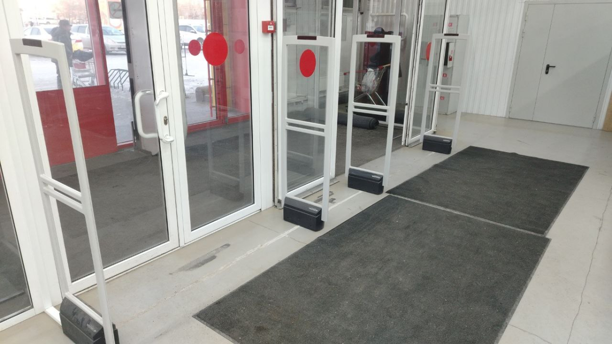 Гипермаркет Абсолют, г. Улан-Удэ, ул. Строителей 17 - 4 прохода по 2 метра1