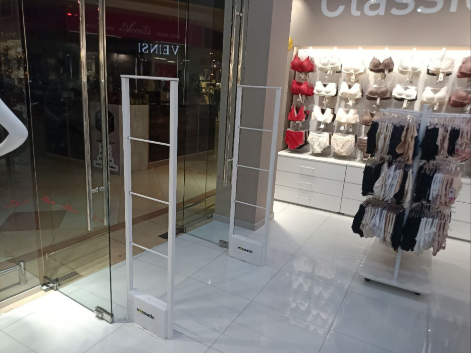 Магазин Милавица, г. Иваново, ТРК Тополь - проход 160 см0