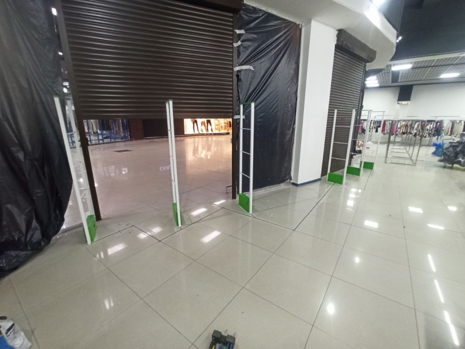 Магазин Секонд Хэнд, г. Иваново, ТЦ Евролэнд - 2 прохода по 2 метра0