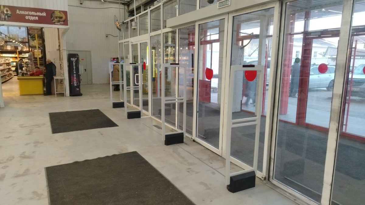 Гипермаркет Абсолют, г. Улан-Удэ, ул. Строителей 17 - 4 прохода по 2 метра3