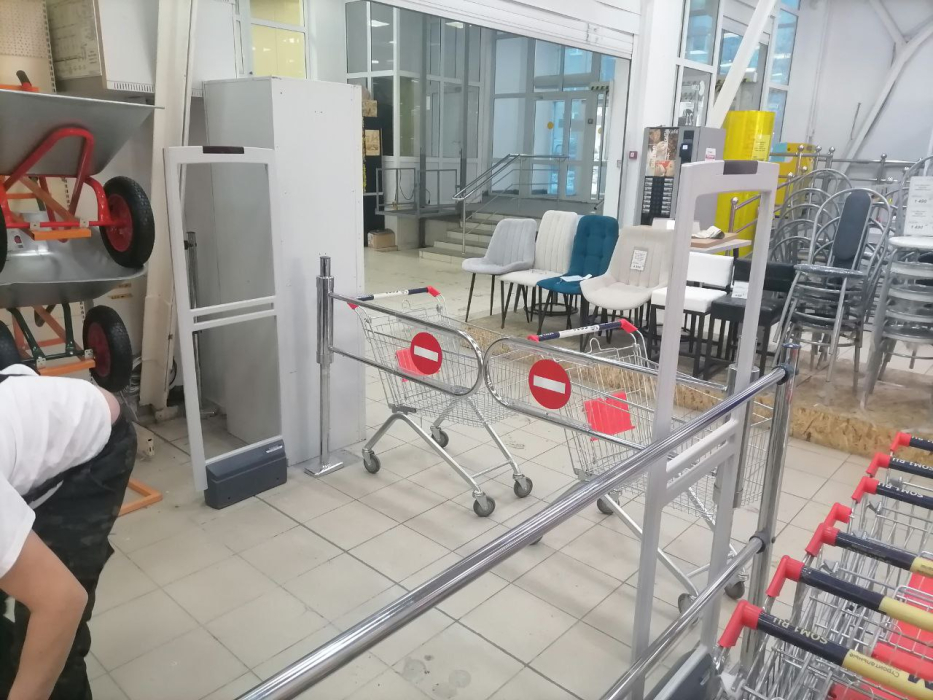 Гипермаркет Сом, г. Нижний Тагил, ул. Красноармейская 79 - проход 210 см2