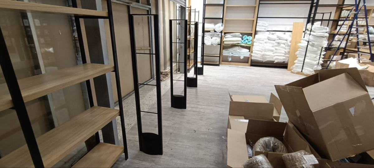 Магазин Arya Home, г. Москва, ТРЦ Щёлковский - проход 4 метра4