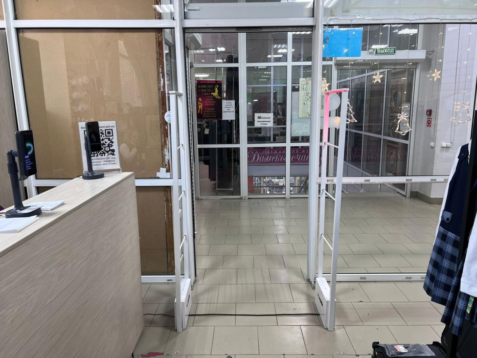 Магазин Brossko, г. Казань, ул. Сафиуллина 5 - проход 110 см0