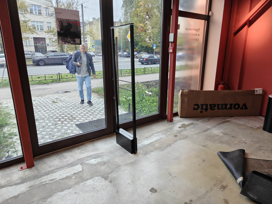 Фитнес клуб RedTower CrossFit, г. Санкт-Петербург, ул. Газовая 10Н - проход 2 метра1