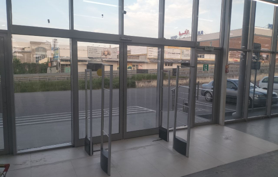 Магазин BIGSHOP, г. Пятигорск, посёлок Горячеводский, ул. Садовая 210 - 2 прохода по 160 см