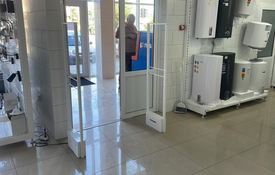 Магазин ПланетаСтрой, г. Мариуполь, Зелинского 112 - проход 160 см